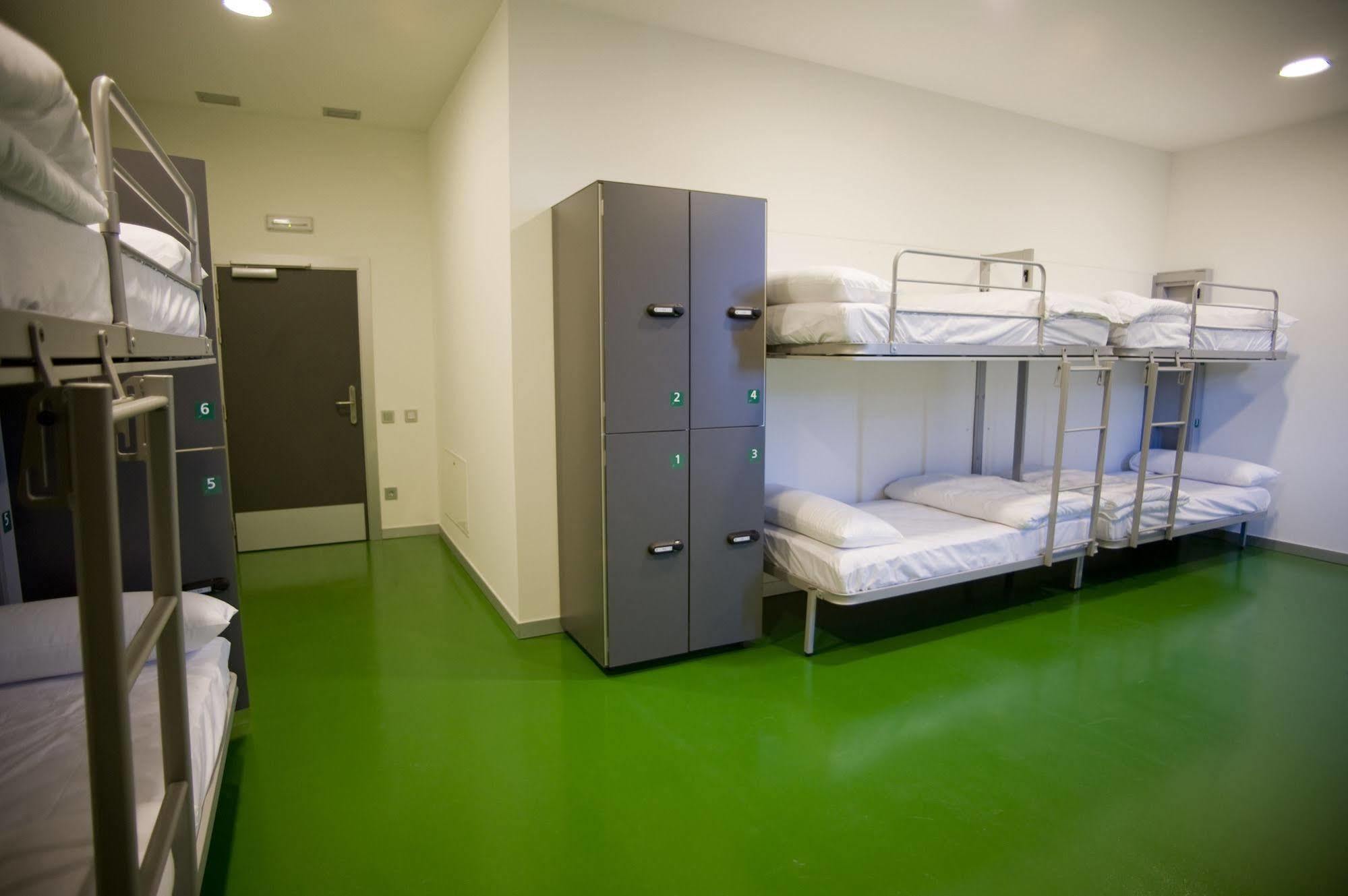 Bbk Bilbao Good Hostel Екстериор снимка